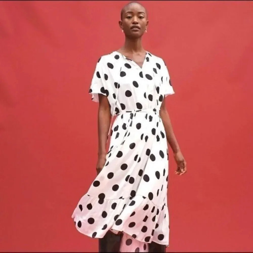 - Banana Republic factory polka dot dress